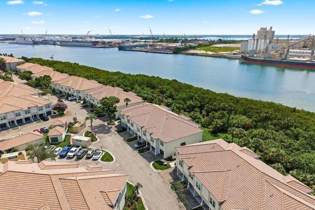 1027 NORMANDY TRACE ROAD, Tampa, FL 33602