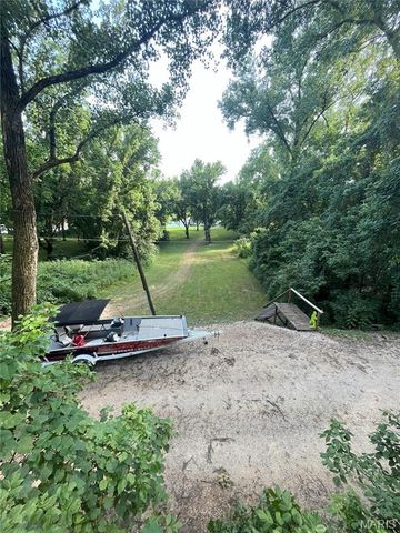 1 Richbark Lane, Van Buren, MO 63965