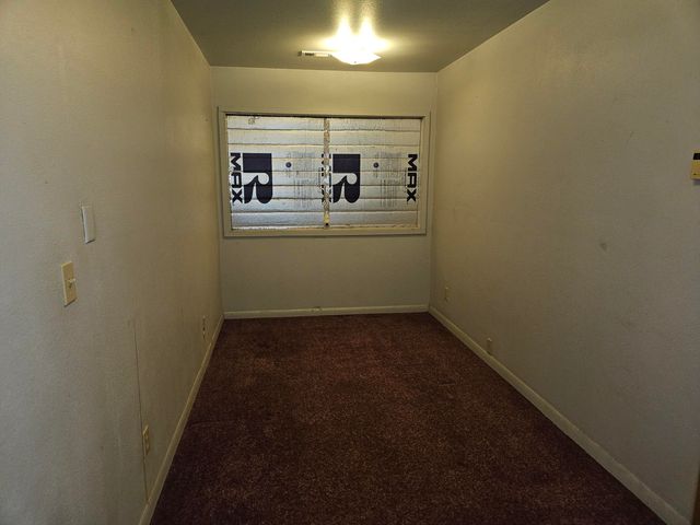 7649 Booth Road, Klamath Falls, OR 97603