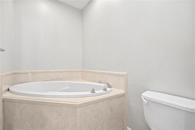 4 Yacht Club Drive 19, Daphne, AL 36526