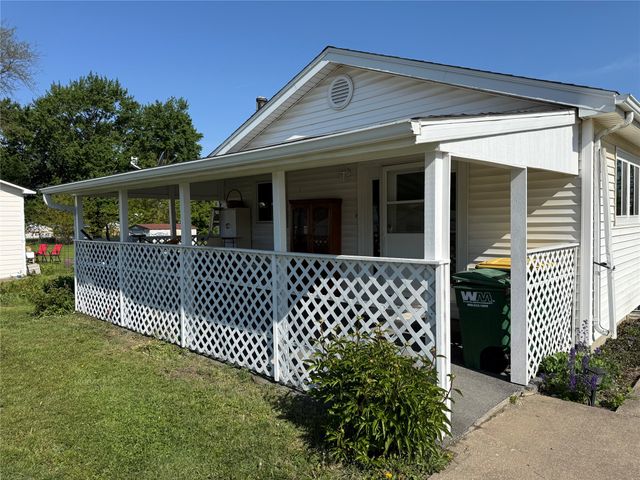 402 N 9th Street, Winterset, IA 50273