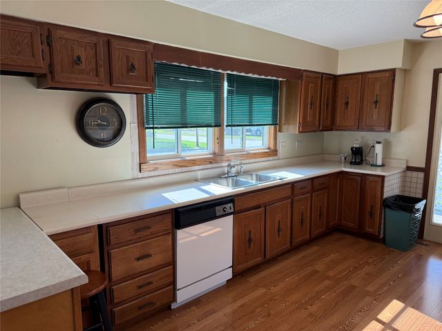 402 N 9th Street, Winterset, IA 50273