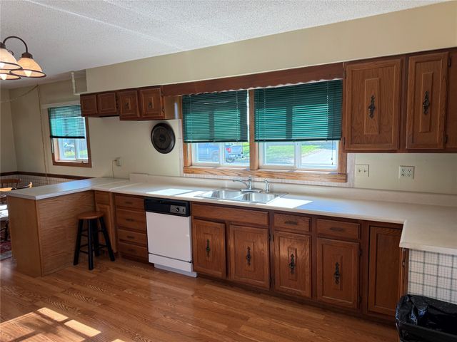402 N 9th Street, Winterset, IA 50273