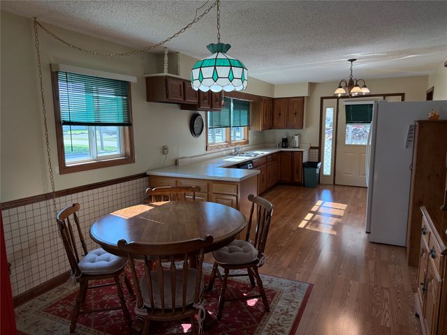 402 N 9th Street, Winterset, IA 50273