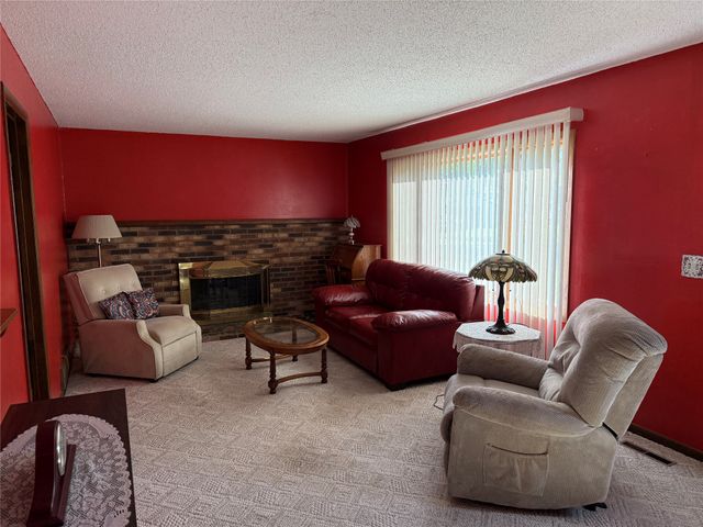 402 N 9th Street, Winterset, IA 50273