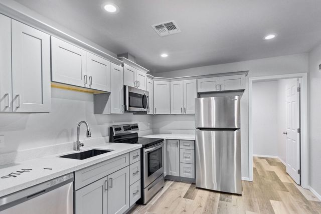 6417 S 10th Street Apt 1, Phoenix, AZ 85042