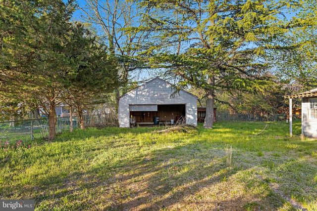 4 DOCK ST, Little Egg Harbor Twp, NJ 08087