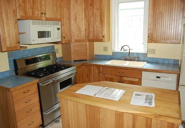 312 Allen Street, Syracuse, NY 13210