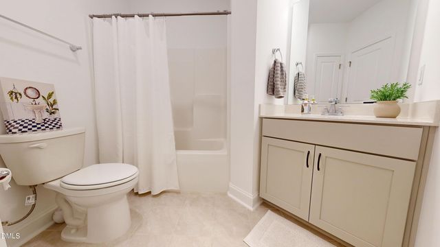 1720 Pinecliff Court, Fuquay Varina, NC 27526