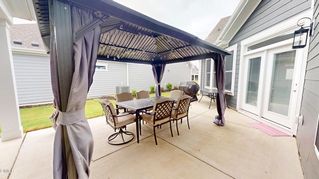 1720 Pinecliff Court, Fuquay Varina, NC 27526