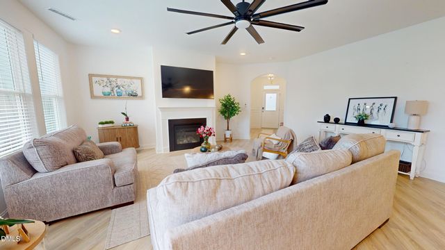 1720 Pinecliff Court, Fuquay Varina, NC 27526