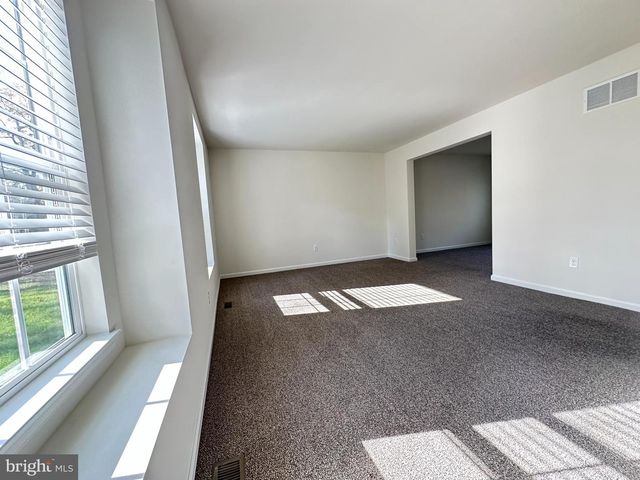 377 MINCK AVE, West Berlin, NJ 08091