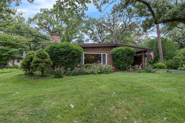 2308 N Sunset Road, Palatine, IL 60074
