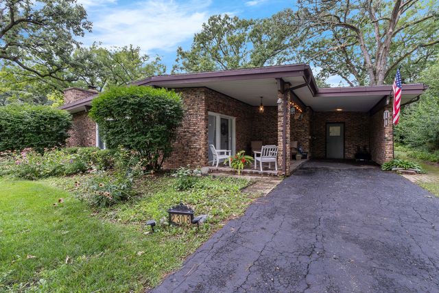 2308 N Sunset Road, Palatine, IL 60074