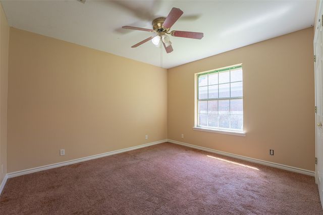 604 N Cherry Street, Aubrey, TX 76227