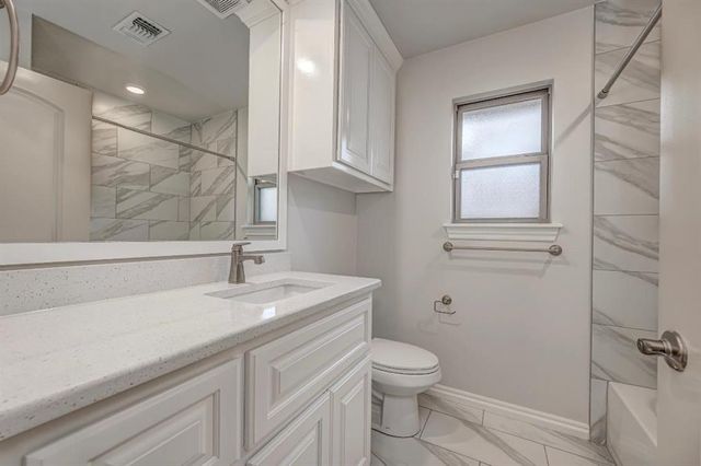 16305 Marigold Avenue, Edmond, OK 73013