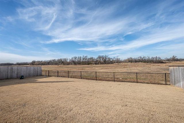 16305 Marigold Avenue, Edmond, OK 73013