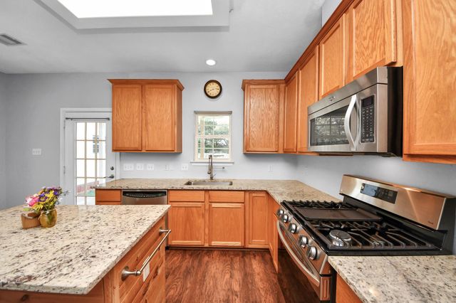 1945 Dorothy Lane, Sealy, TX 77474