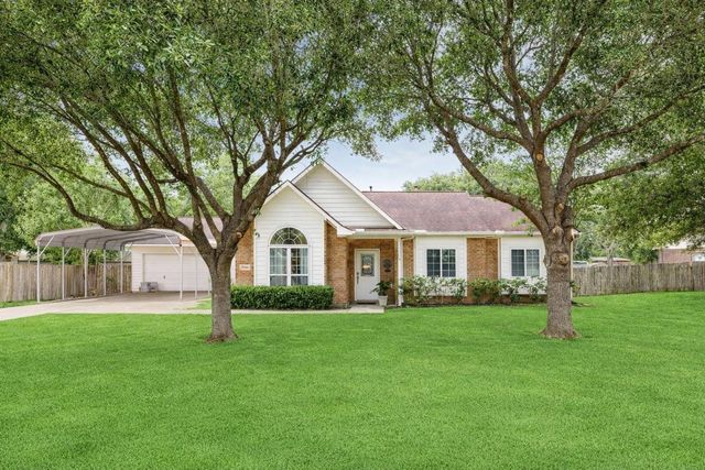 1945 Dorothy Lane, Sealy, TX 77474