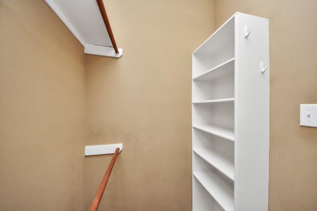 1945 Dorothy Lane, Sealy, TX 77474