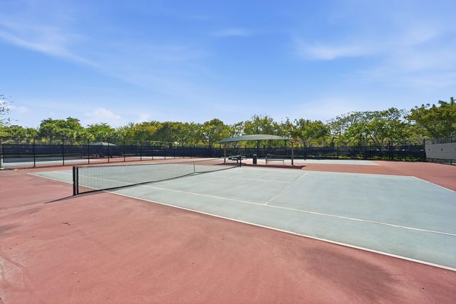 4115 Carriage Drive P2, Pompano Beach, FL 33069