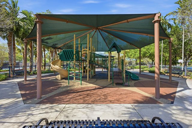 4115 Carriage Drive P2, Pompano Beach, FL 33069