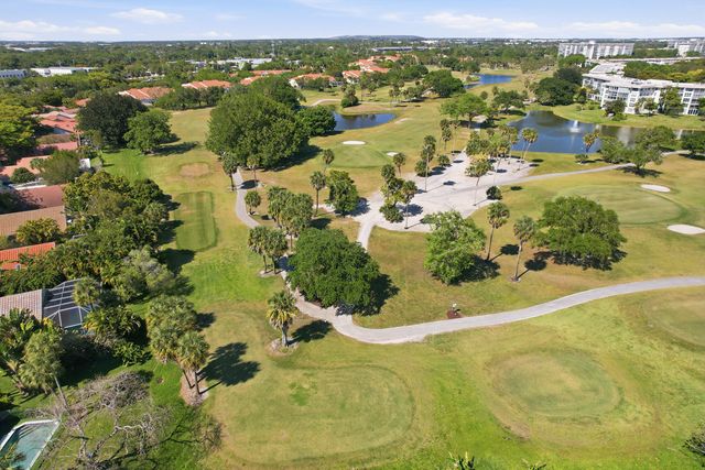 4115 Carriage Drive P2, Pompano Beach, FL 33069