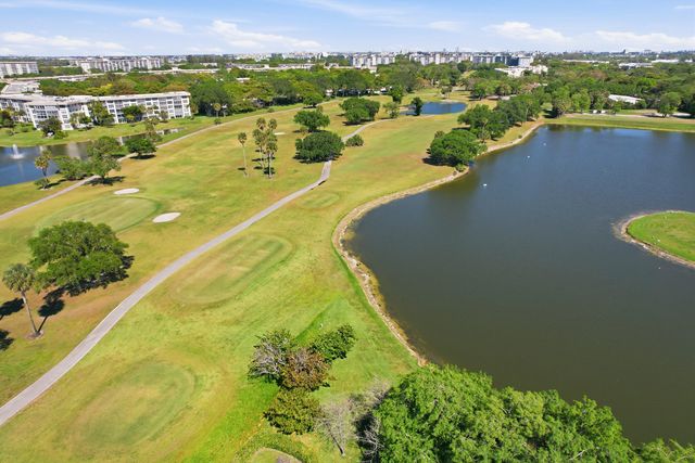 4115 Carriage Drive P2, Pompano Beach, FL 33069