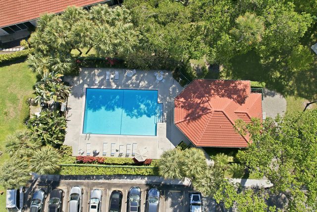 4115 Carriage Drive P2, Pompano Beach, FL 33069
