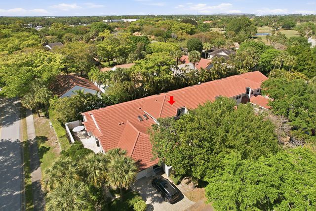 4115 Carriage Drive P2, Pompano Beach, FL 33069
