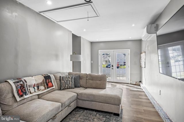 19 BELMONT CT, Sicklerville, NJ 08081