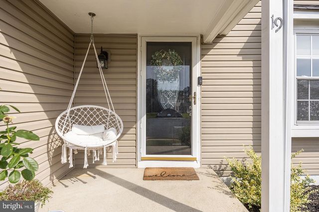 19 BELMONT CT, Sicklerville, NJ 08081