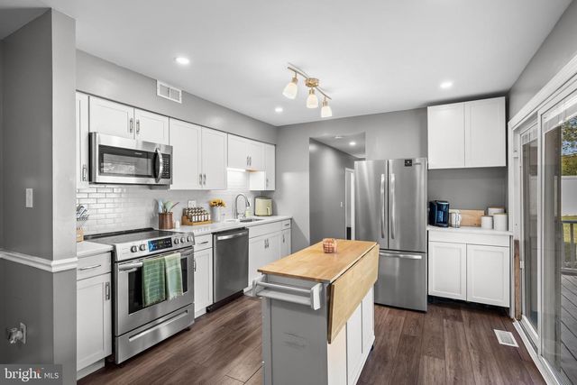 19 BELMONT CT, Sicklerville, NJ 08081