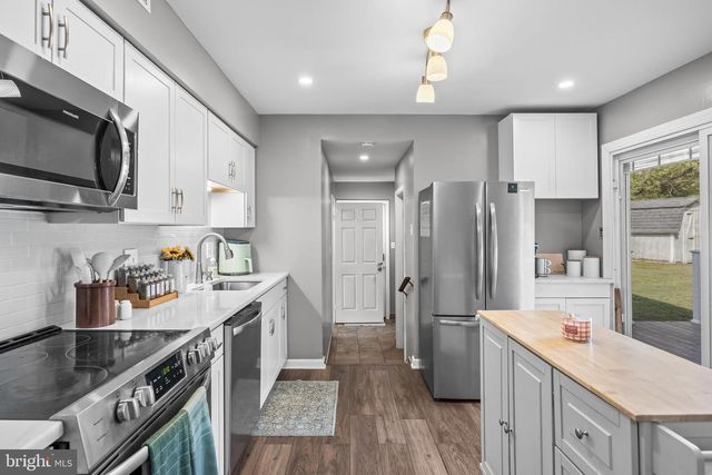 19 BELMONT CT, Sicklerville, NJ 08081