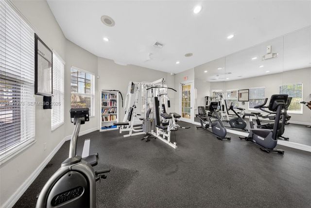 7925 Preserve Cir 316, Naples, FL 34119