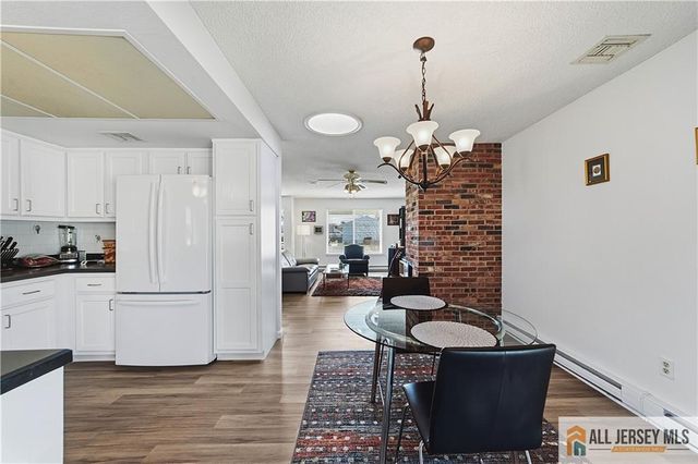 21 Celtis Plaza 21B, Monroe, NJ 08831