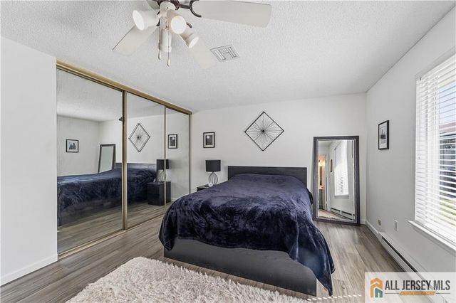 21 Celtis Plaza 21B, Monroe, NJ 08831