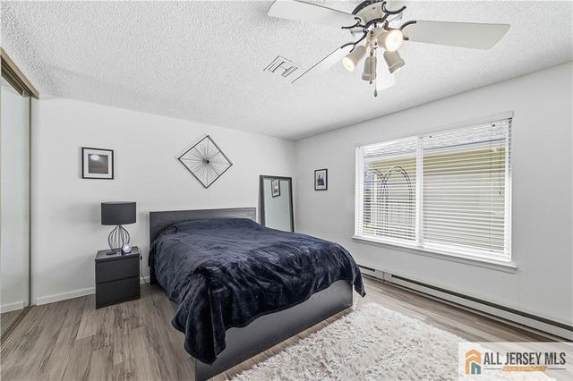 21 Celtis Plaza 21B, Monroe, NJ 08831