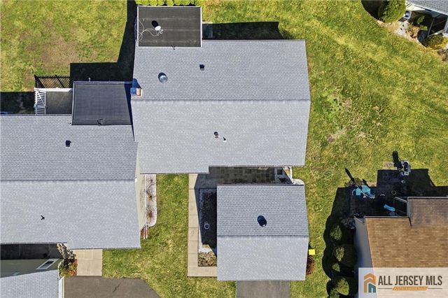 21 Celtis Plaza 21B, Monroe, NJ 08831