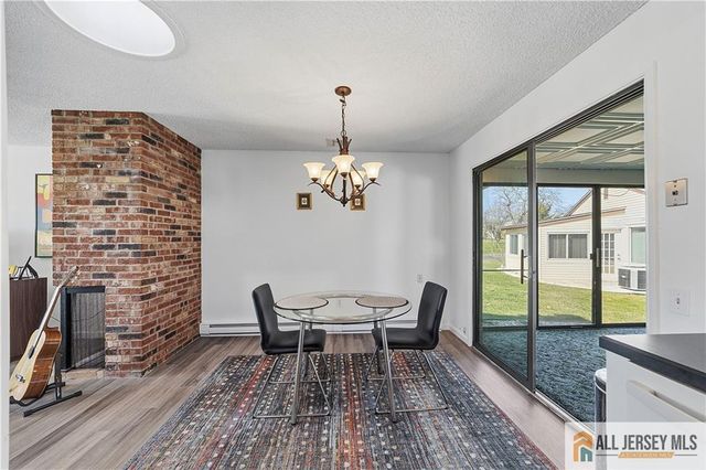 21 Celtis Plaza 21B, Monroe, NJ 08831