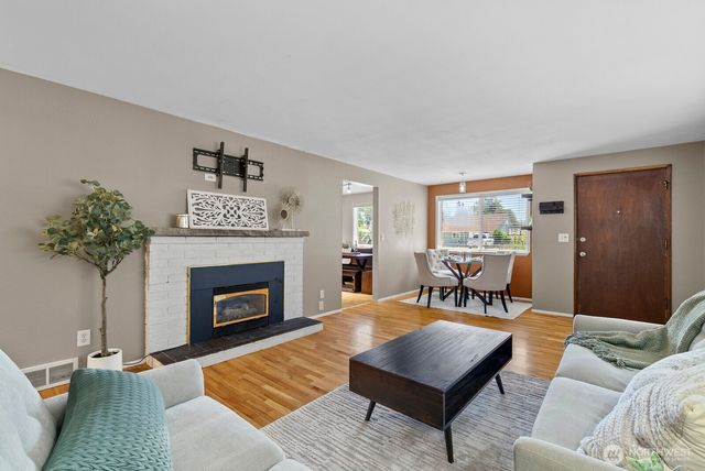 9723 Forest Avenue SW, Lakewood, WA 98498