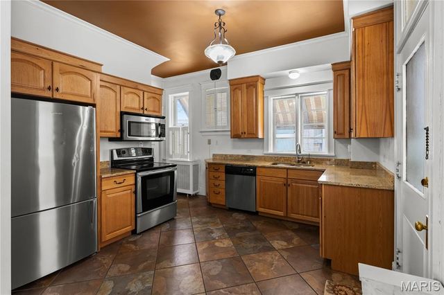 1106 Washington Avenue, Alton, IL 62002