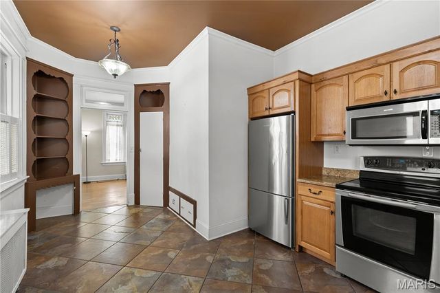 1106 Washington Avenue, Alton, IL 62002