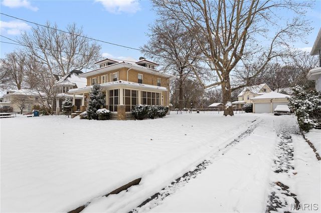 1106 Washington Avenue, Alton, IL 62002