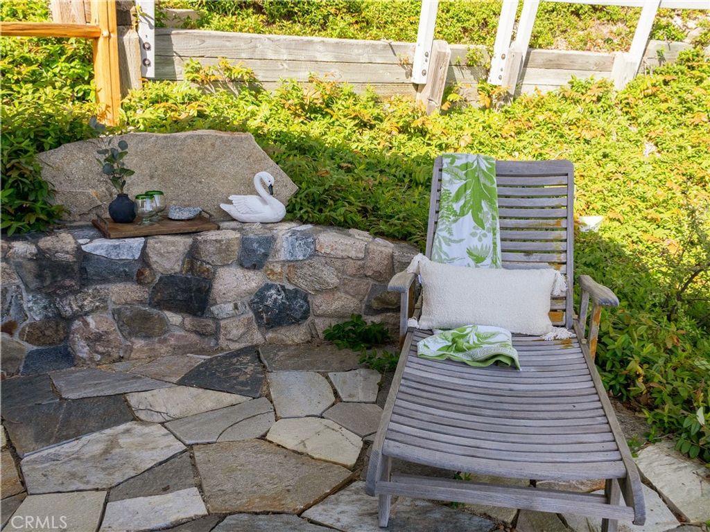 Image 12 of property listing at 406 N406B, Lake Arrowhead, CA 92352