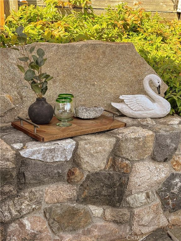 Image 16 of property listing at 406 N406B, Lake Arrowhead, CA 92352