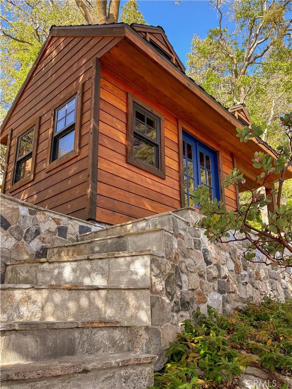 Image 18 of property listing at 406 N406B, Lake Arrowhead, CA 92352