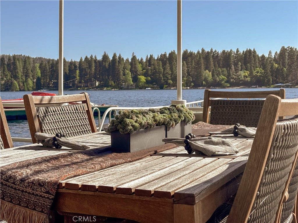 Image 4 of property listing at 406 N406B, Lake Arrowhead, CA 92352