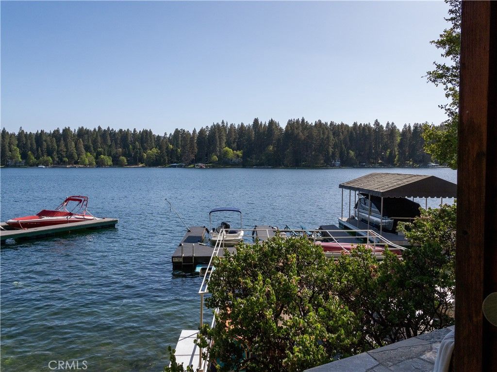 Image 7 of property listing at 406 N406B, Lake Arrowhead, CA 92352
