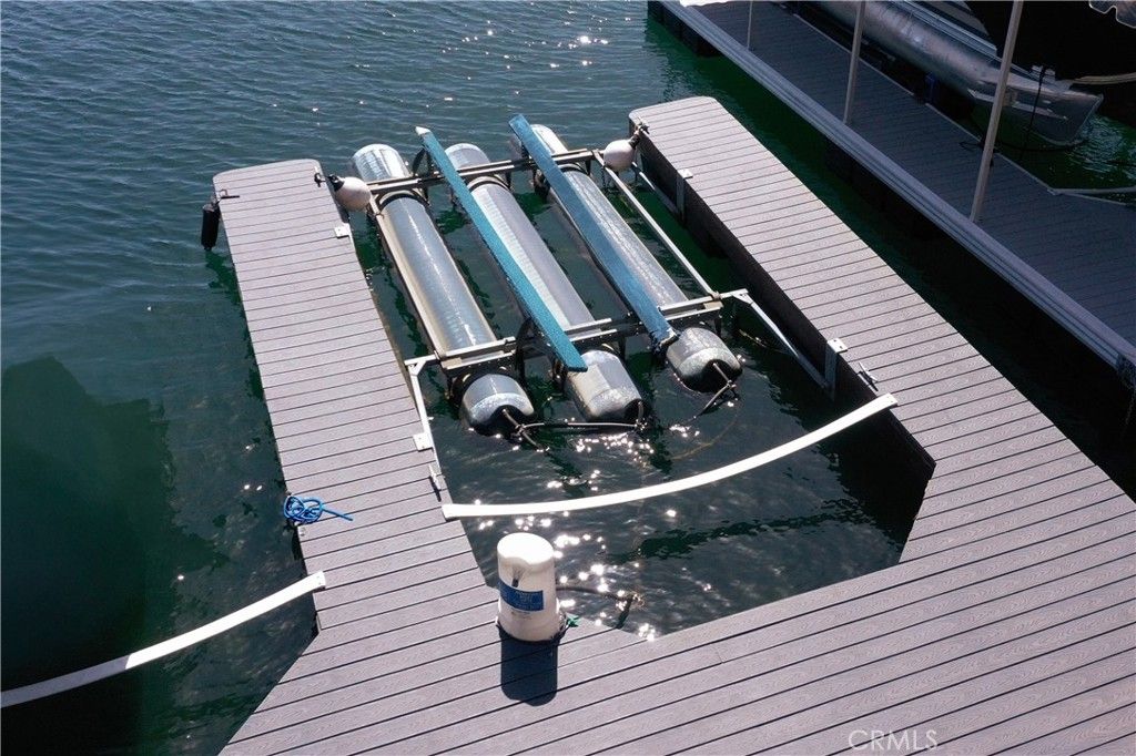 Image 8 of property listing at 406 N406B, Lake Arrowhead, CA 92352